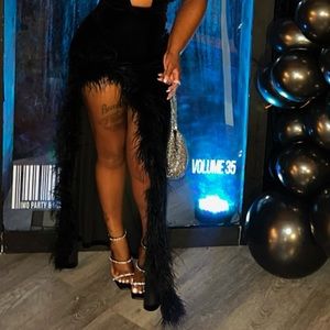 Velvet black feather skirt